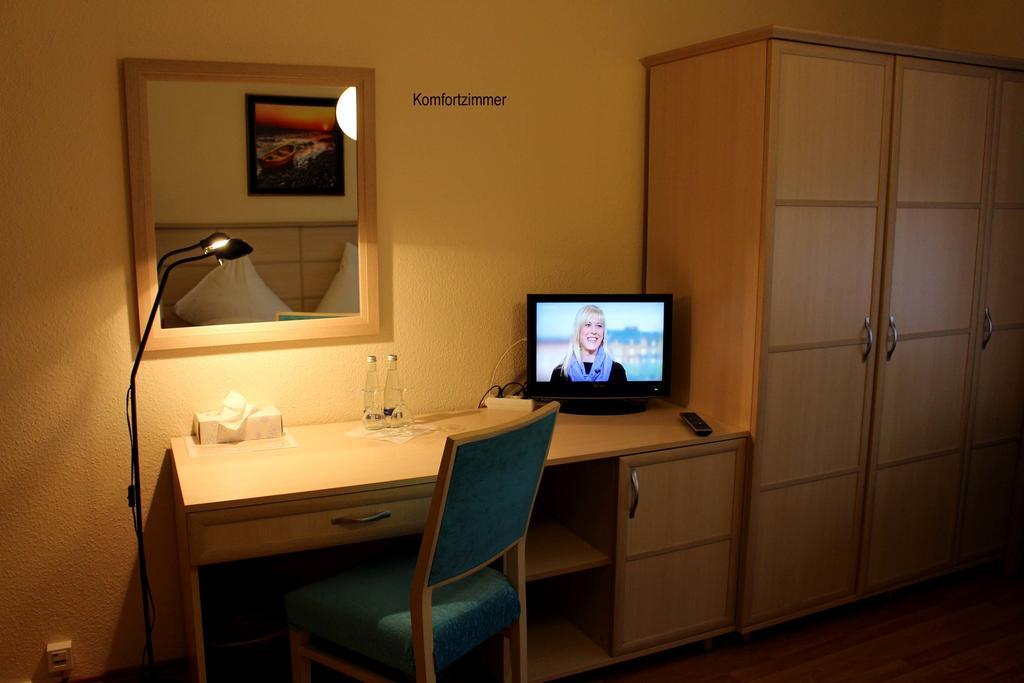 Legend Hotel Biebesheim am Rhein Habitación foto