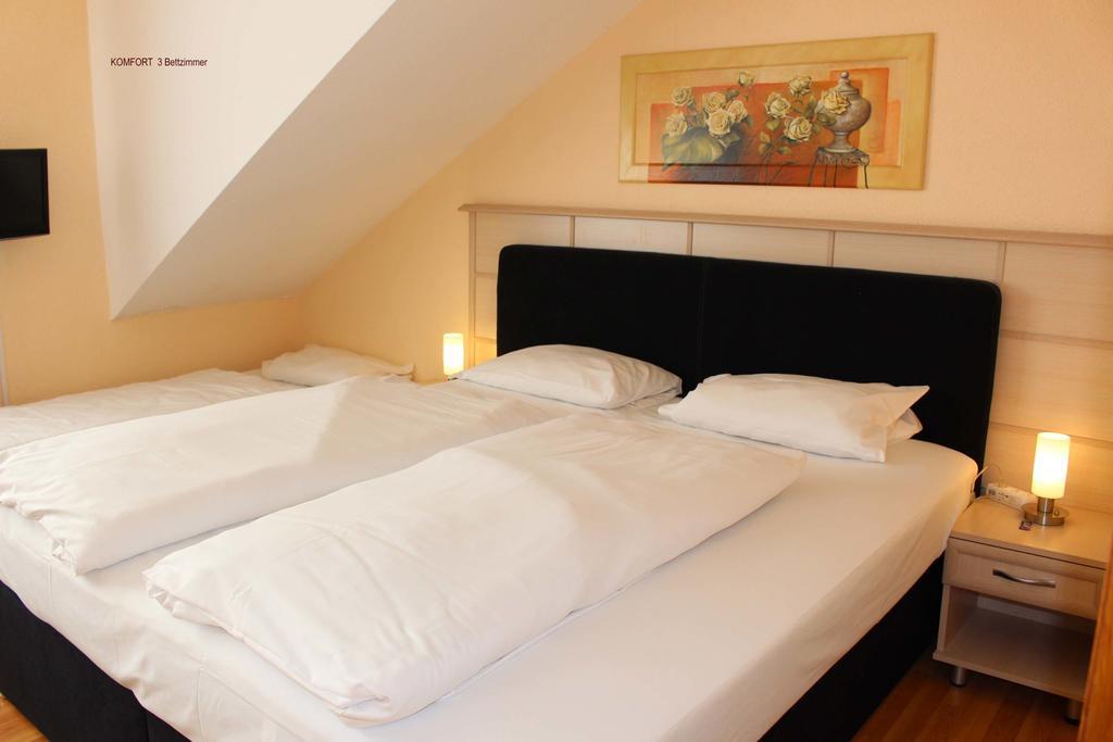 Legend Hotel Biebesheim am Rhein Habitación foto